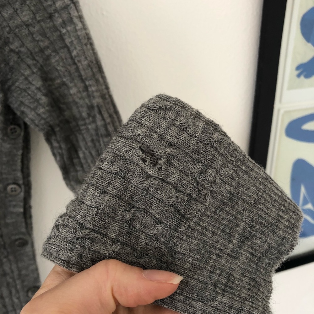 Grey sweater - Picture 5 of 5